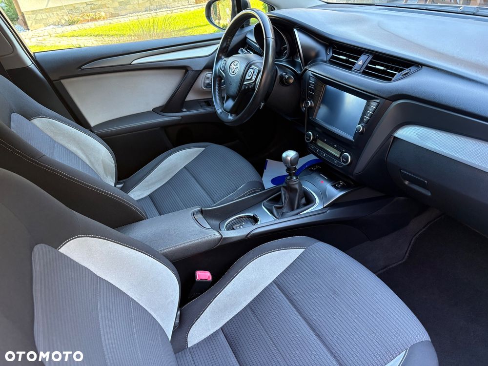 Toyota Avensis - 7