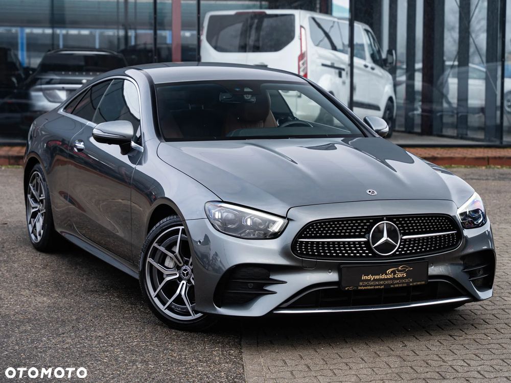 Mercedes-Benz Klasa E 220 d 9G-TRONIC AMG Line - 4