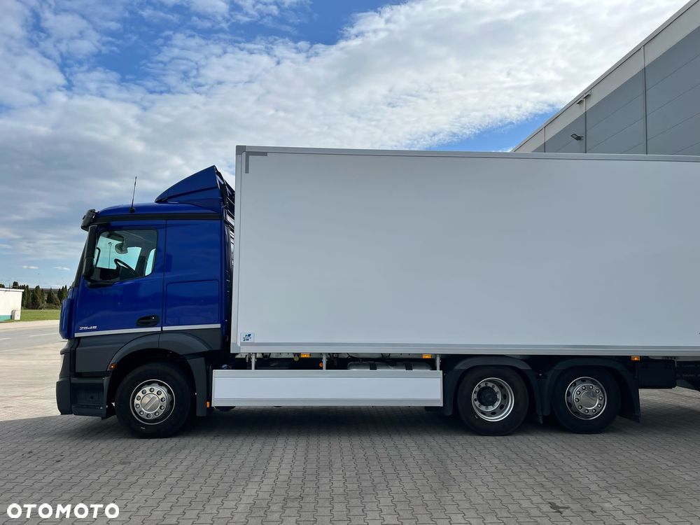 Mercedes-Benz Actros - 7