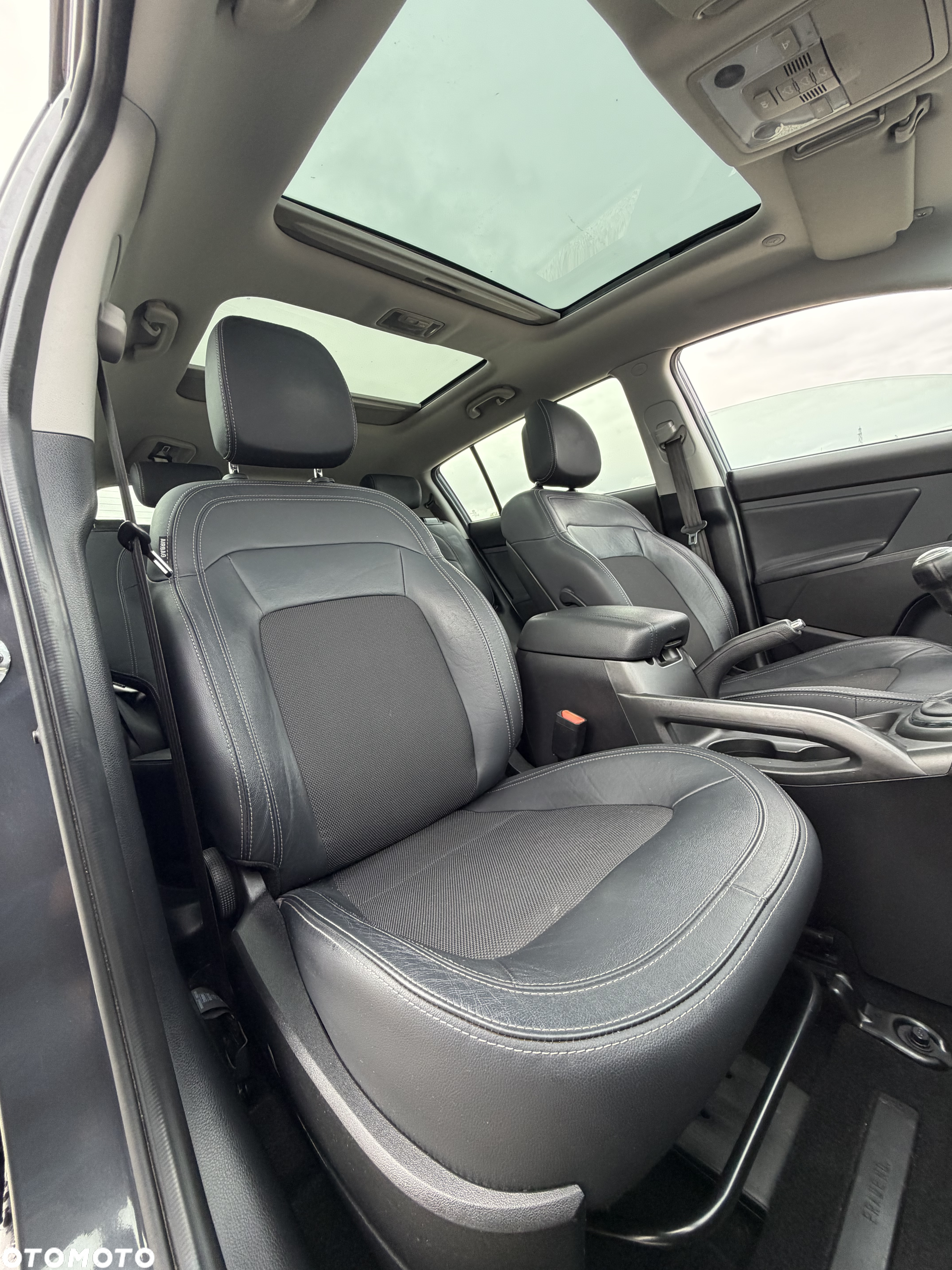 Kia Sportage 2.0 CVVT 4WD Spirit - 33
