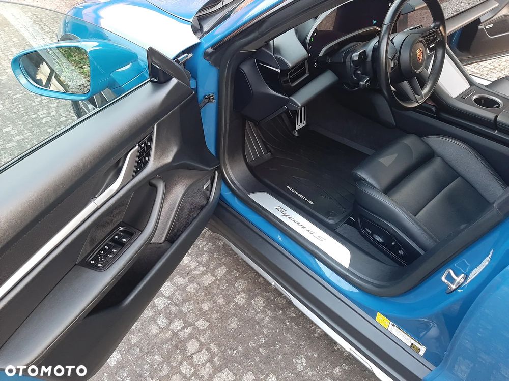 Porsche Taycan 4S - 17