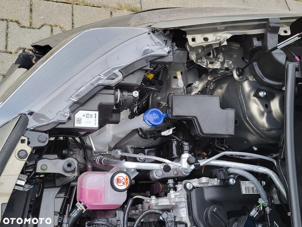 Toyota Yaris Cross Hybrid 1.5 Comfort - 35