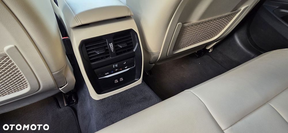BMW Seria 3 320d mHEV M Sport - 12