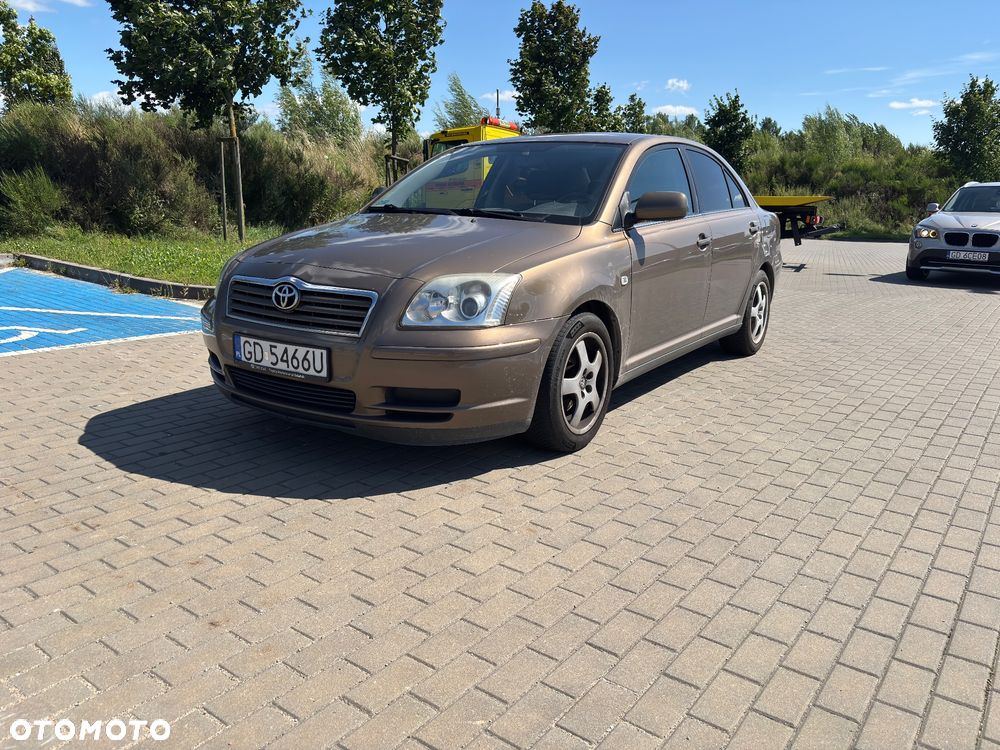 Toyota Avensis 1.8 VVT-i Terra - 1