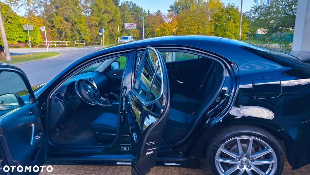 Lexus IS 220d Executive Line - 37