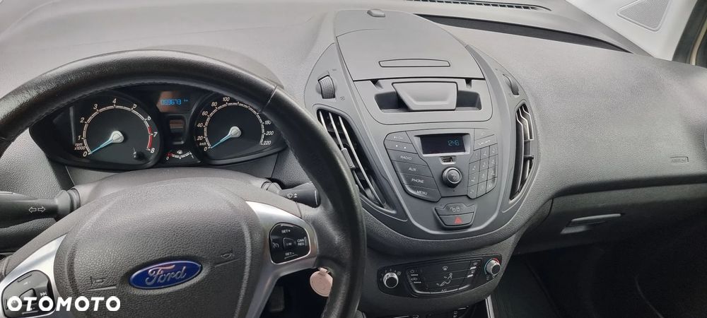 Ford Tourneo Courier 1.0 EcoBoost Trend - 24