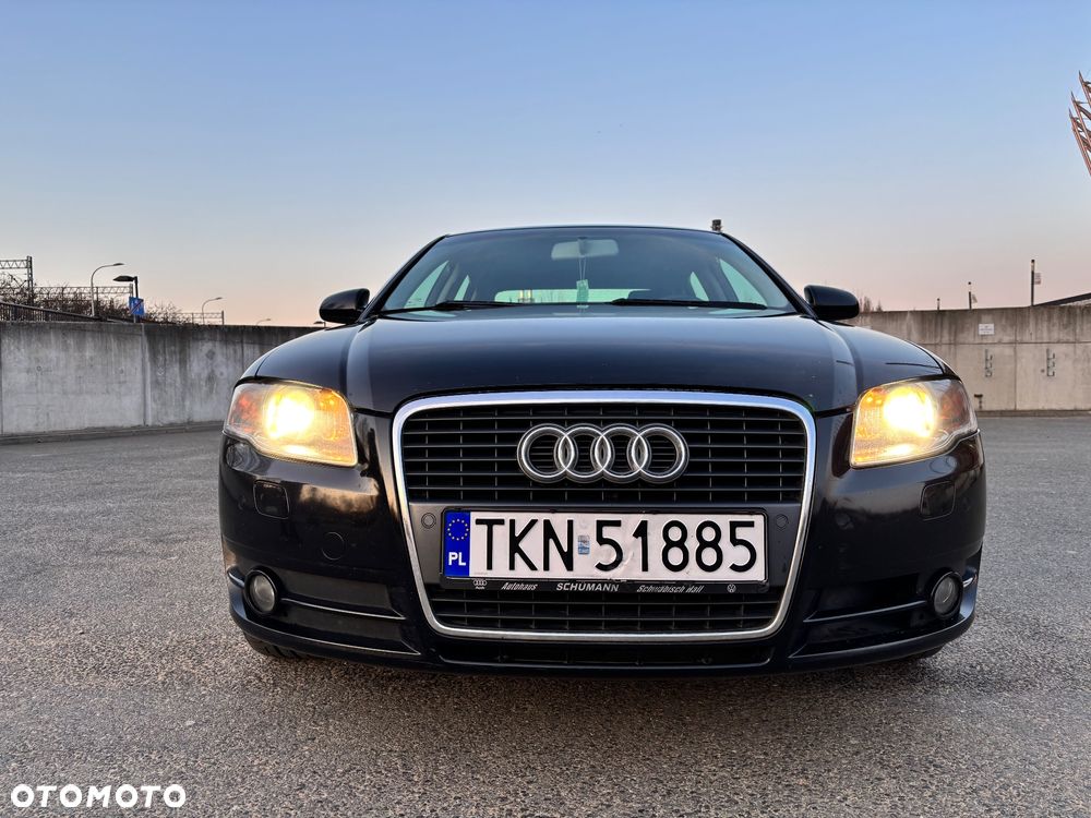 Audi A4 Limousine - 3