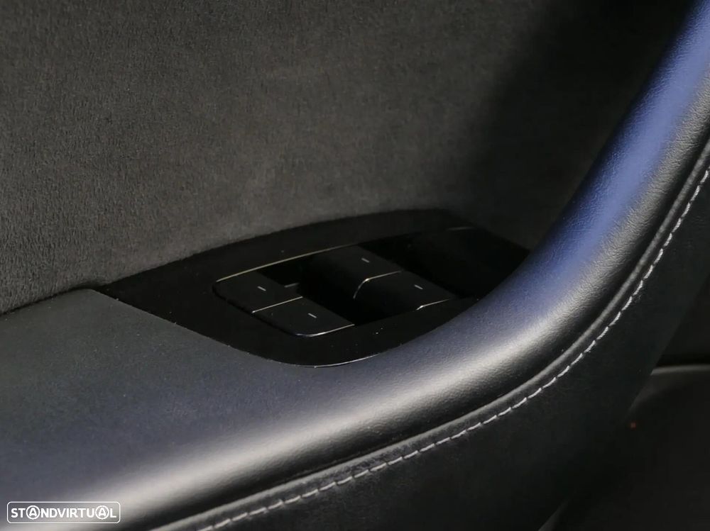 Tesla Model 3 Standard Range Plus RWD - 32