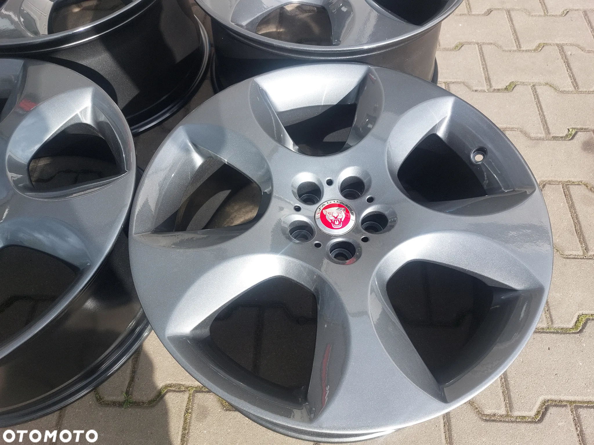 JAGUAR XF FELGI ALUMINIOWE R20 8.5J ET49 9.5J ET66 5X108 ORYGINAŁ JAK NOWE! - 4