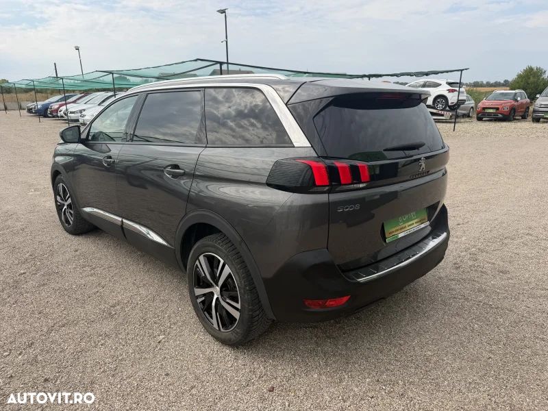 Peugeot 5008 2019 photo 4
