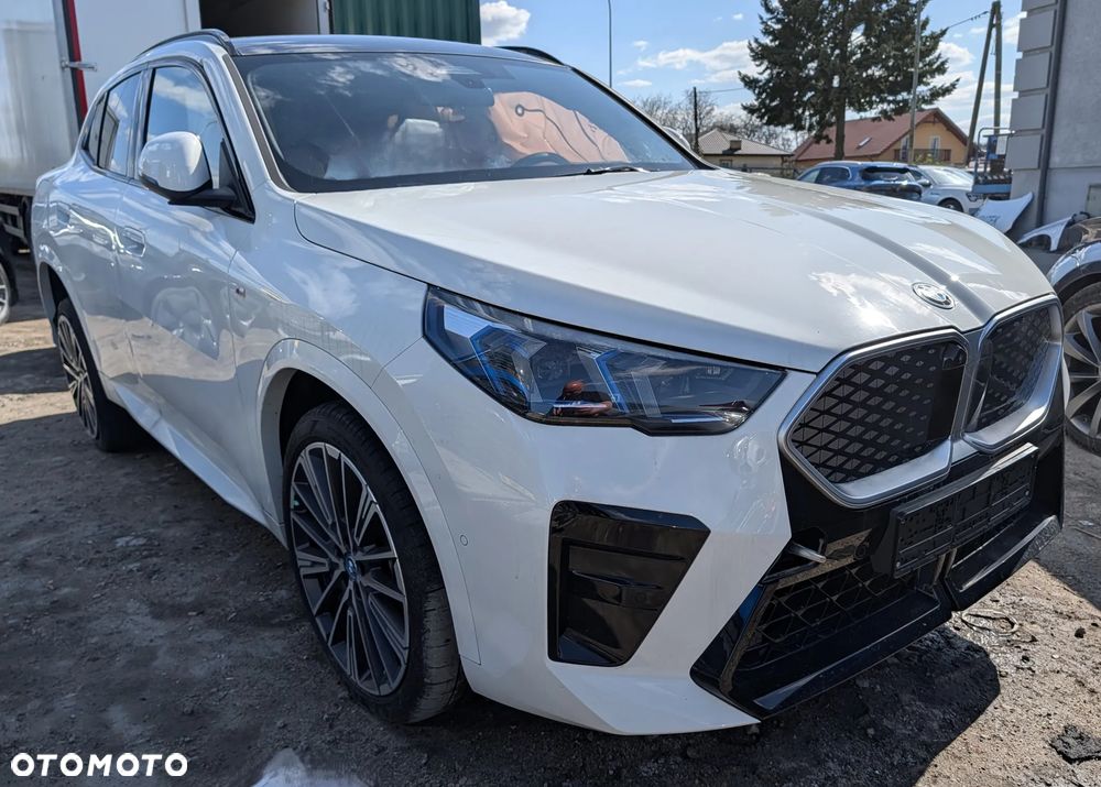 BMW iX2 xDrive30 - 1