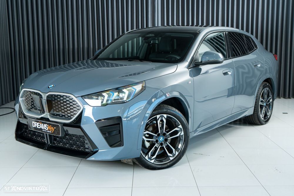 BMW iX2 eDrive20 Pack Desportivo M - 2