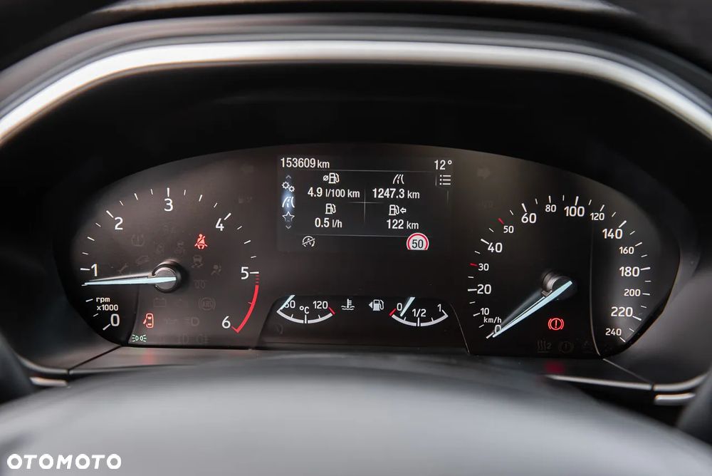 Ford Focus 1.5 EcoBlue Start-Stopp-System TITANIUM - 23