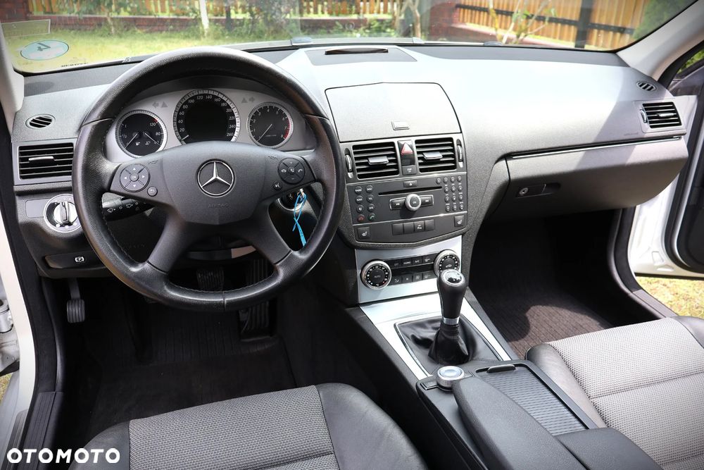 Mercedes-Benz Klasa C 180 Kompressor Avantgarde - 13