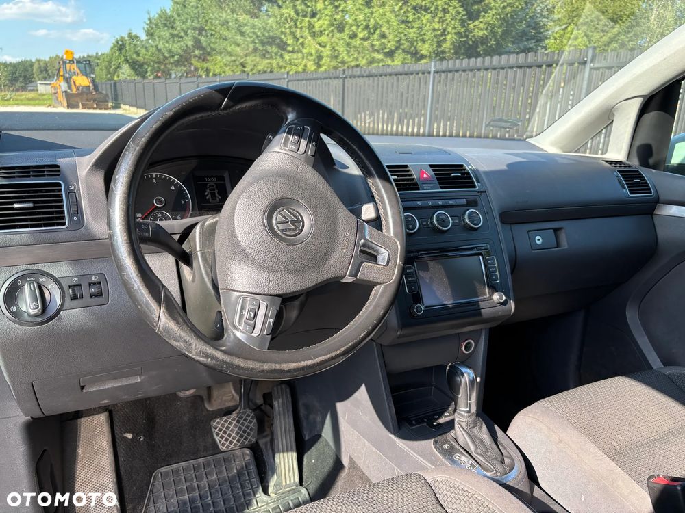Volkswagen Touran 2.0 TDI DPF Comfortline DSG - 13