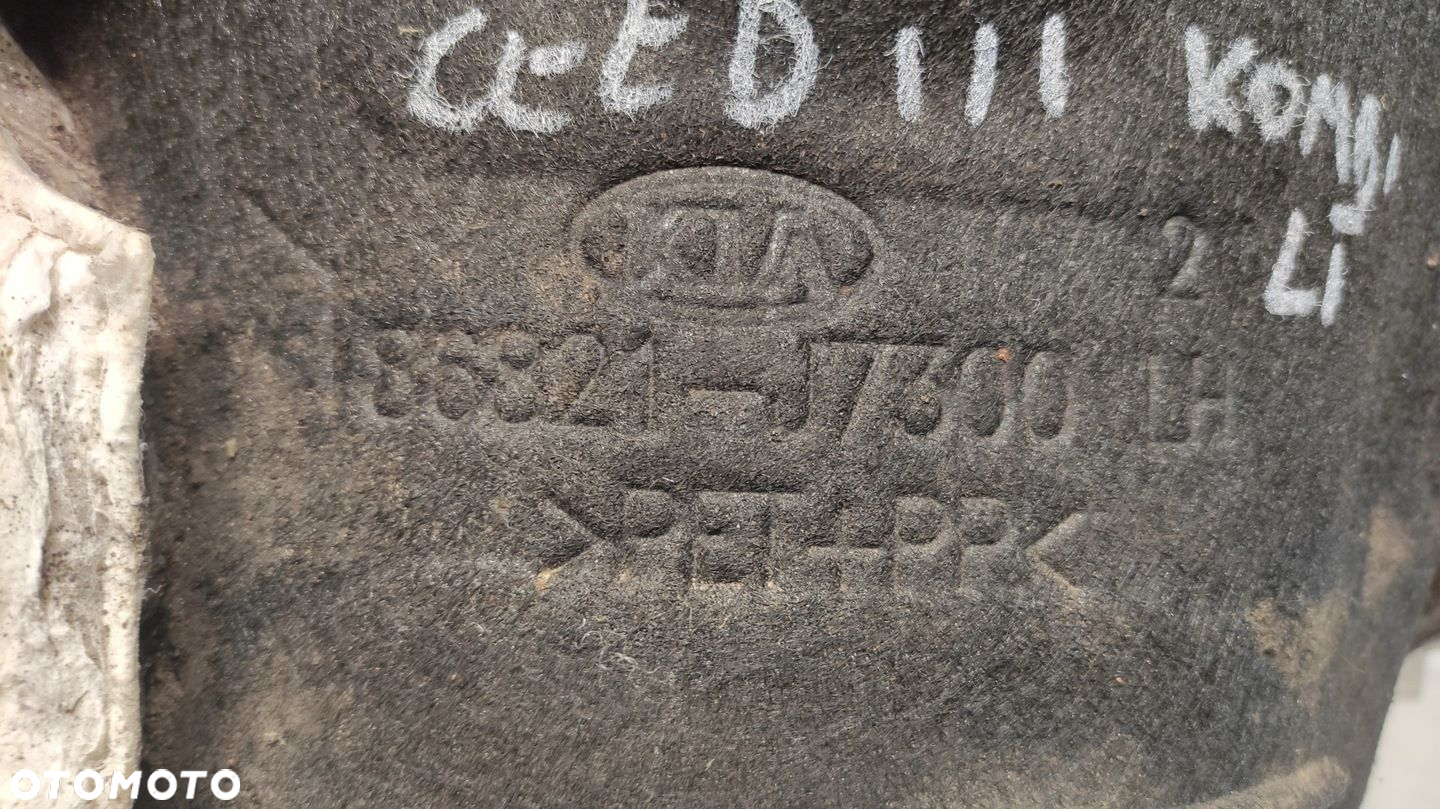 KIA CEED III KOMBI NADKOLE LEWE LEWY TYŁ TYLNE 17-21 86821-J7300 - 3