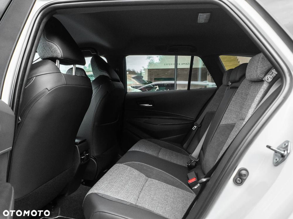 Toyota Corolla 2.0 Hybrid Style - 10
