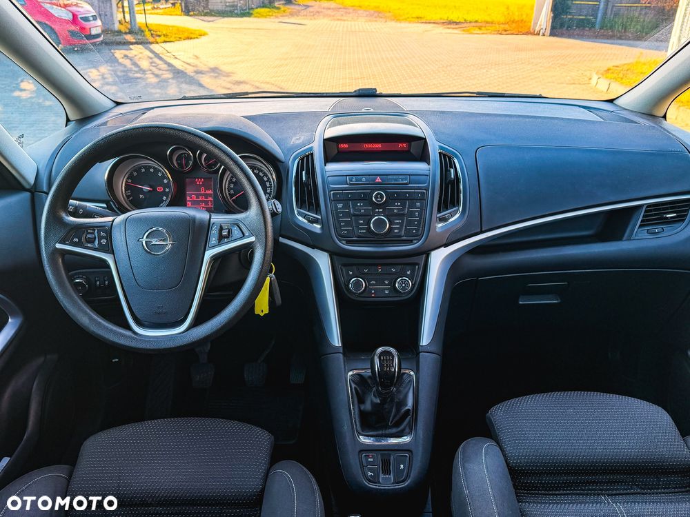 Opel Zafira Tourer 1.4 Turbo Business Innovation - 29