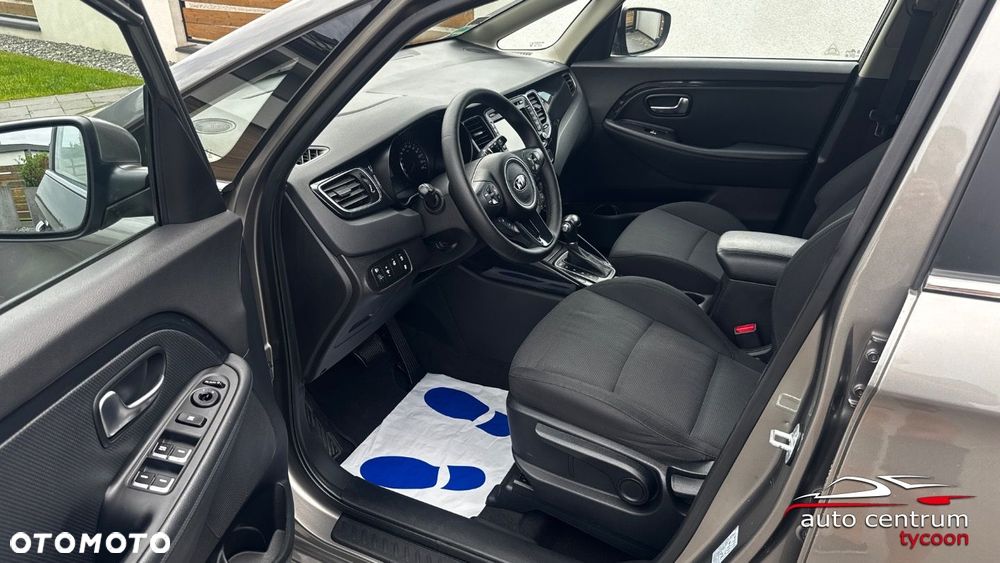 Kia Carens - 15