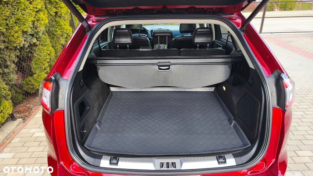 Ford Edge - 32