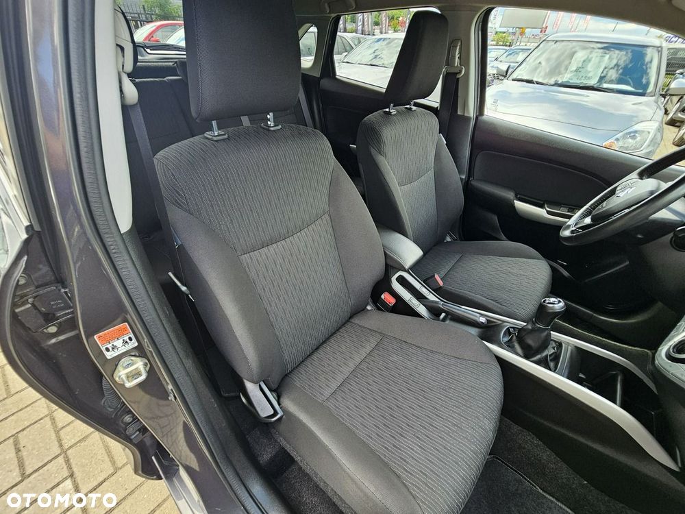 Suzuki Baleno 1.2 Dualjet Basic - 12