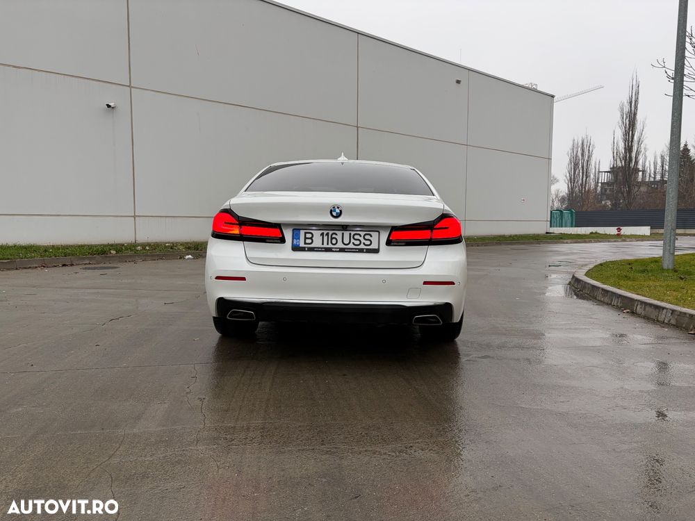 BMW Seria 5 530d xDrive AT MHEV - 11
