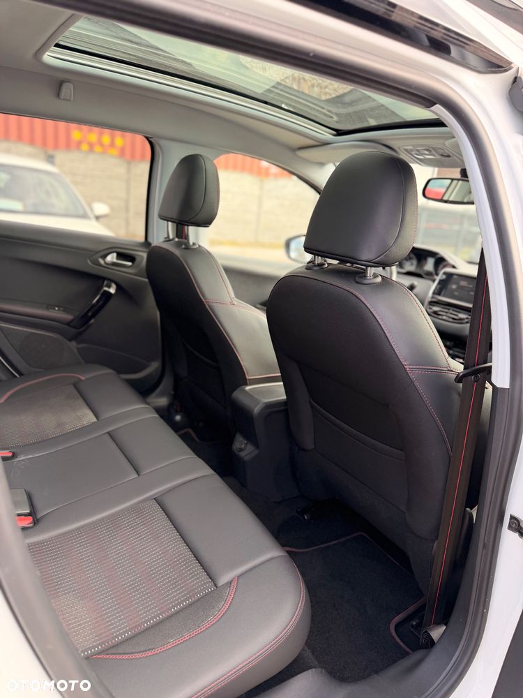 Peugeot 2008 PureTech 110 Stop&Start EAT6 GT-Line Edition - 9