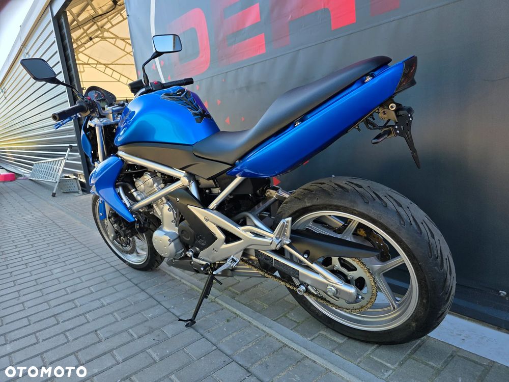 Kawasaki ER - 7