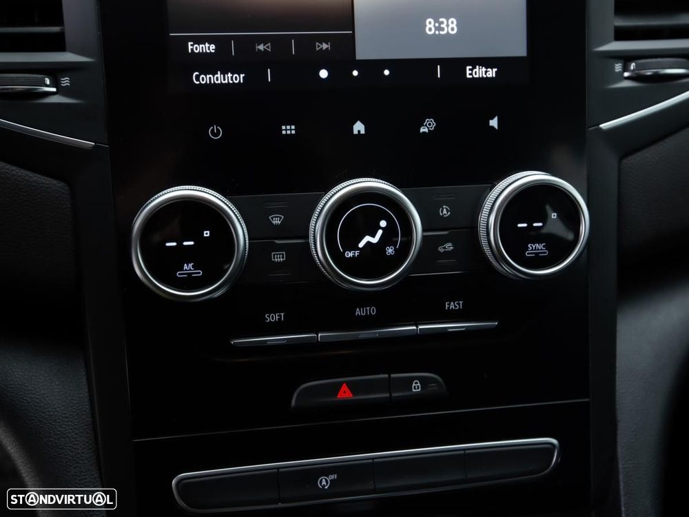 Renault Mégane Sport Tourer 1.5 Blue dCi Equilibre EDC — fotografia 14