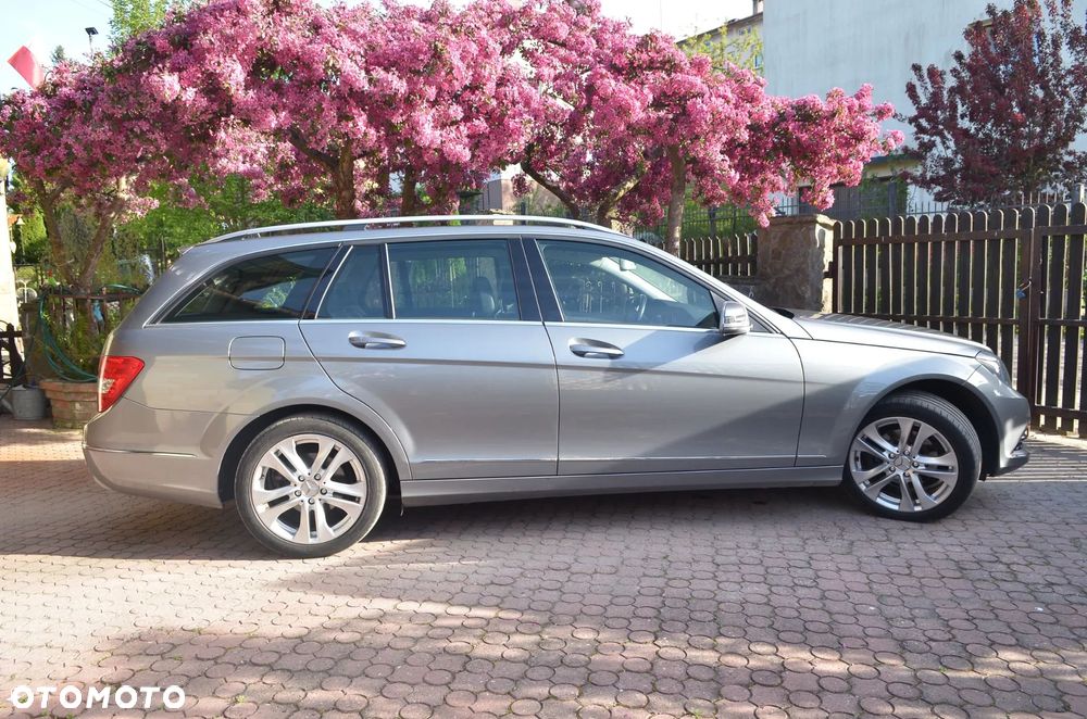Mercedes-Benz Klasa C 180 CGI BlueEff Avantgarde - 1