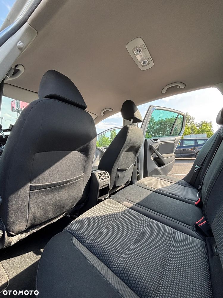 Volkswagen Golf - 16