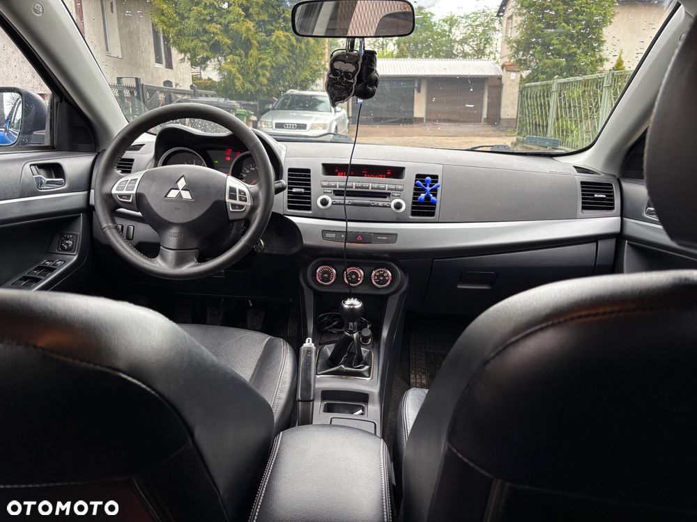 Mitsubishi Lancer 1.8 Intense - 9