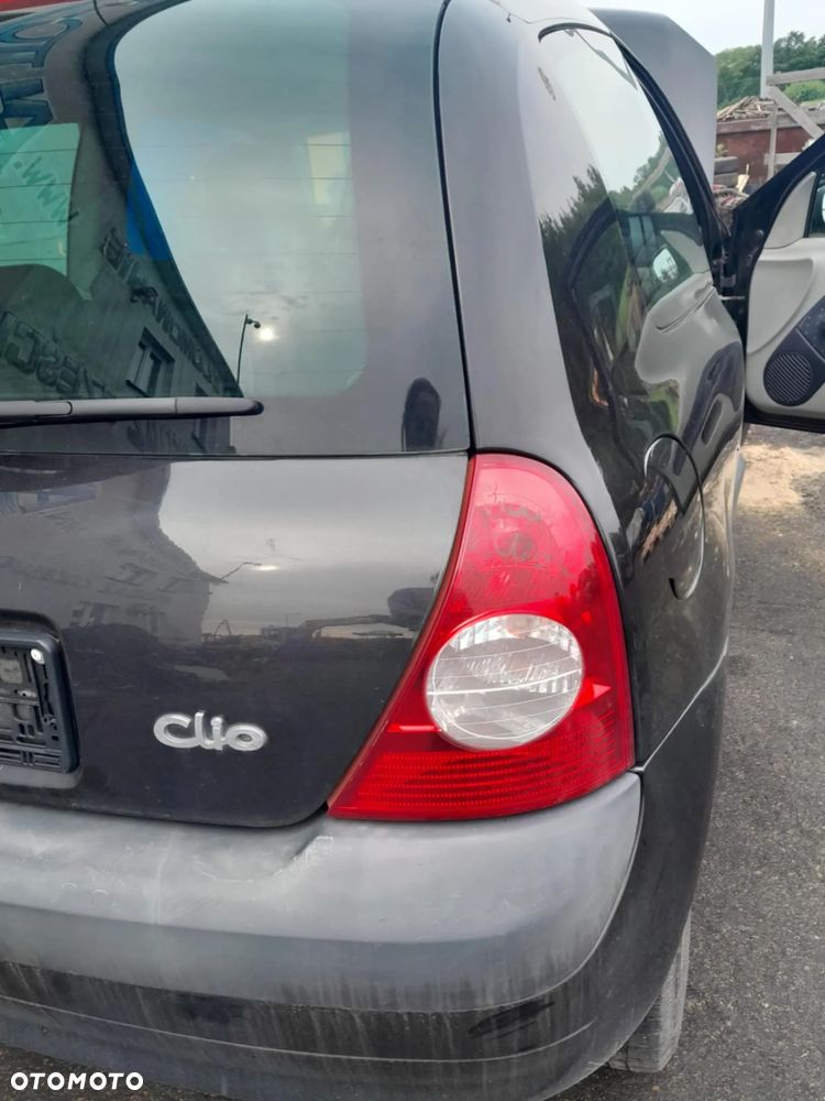 Lampa tylna prawa / Lewa Renault Clio II 2 lift !! Cena za sztukę ! - 1
