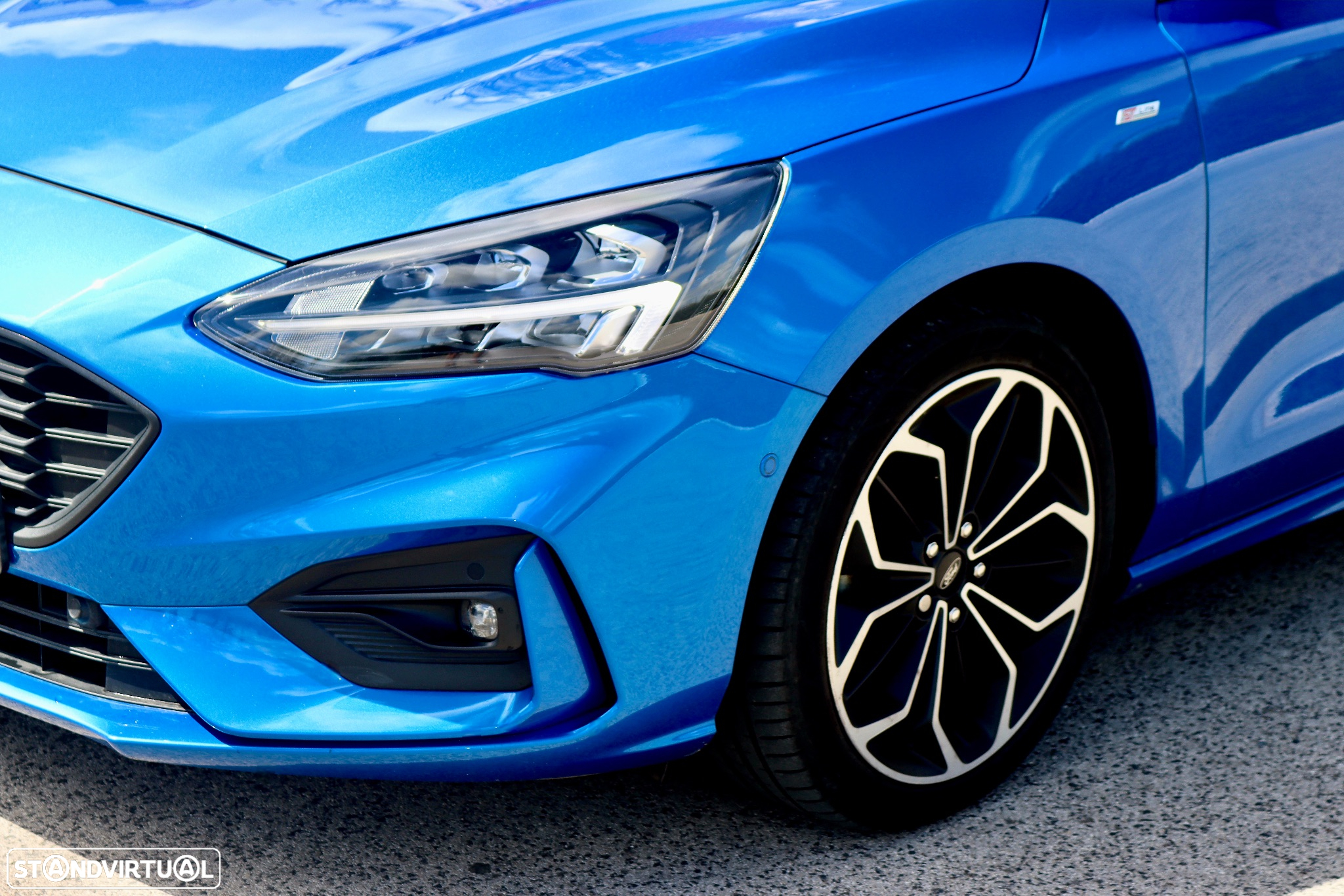 Ford Focus 1.5 EcoBoost S&S ST-LINE - 6