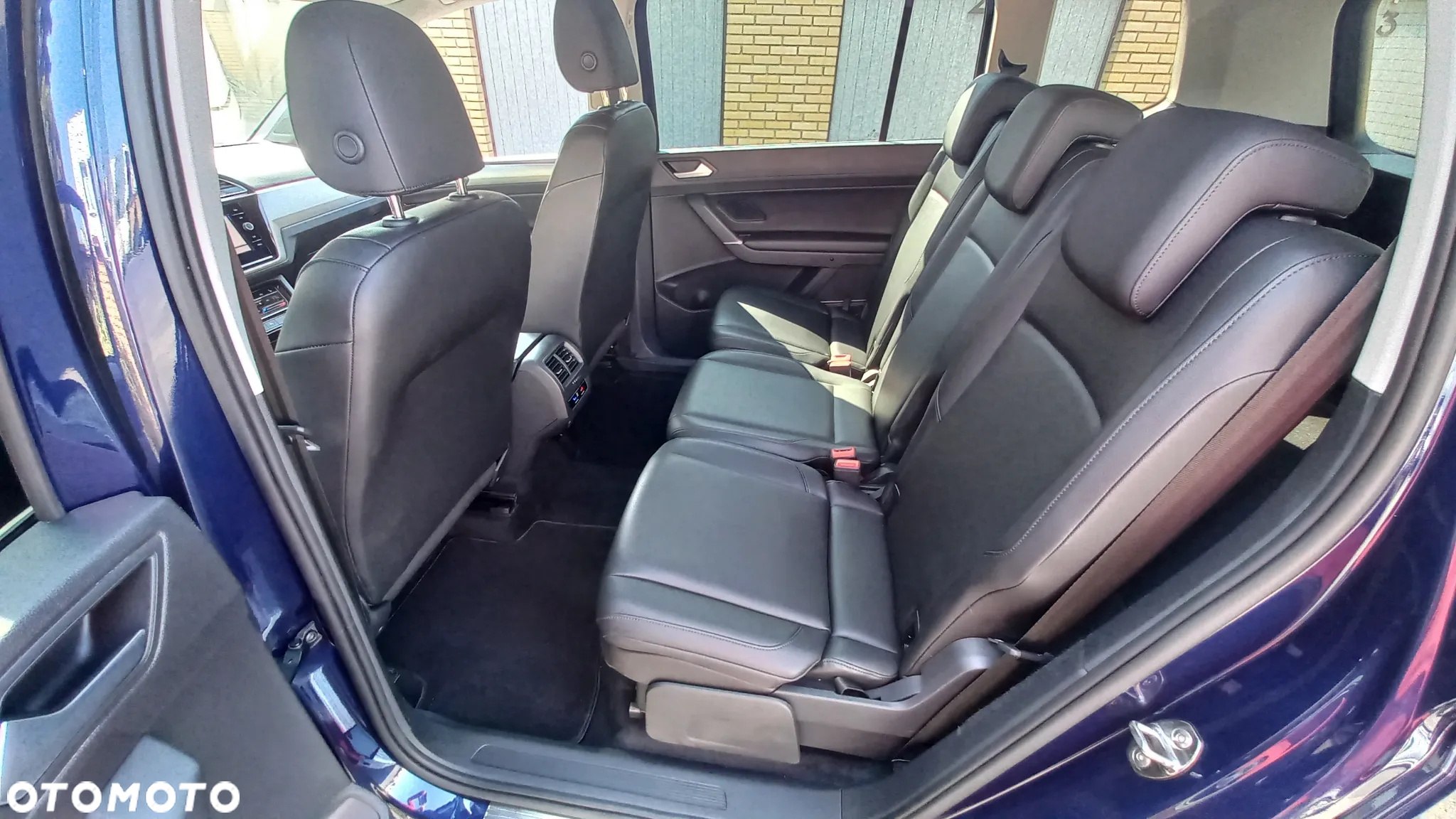 Volkswagen Touran - 9