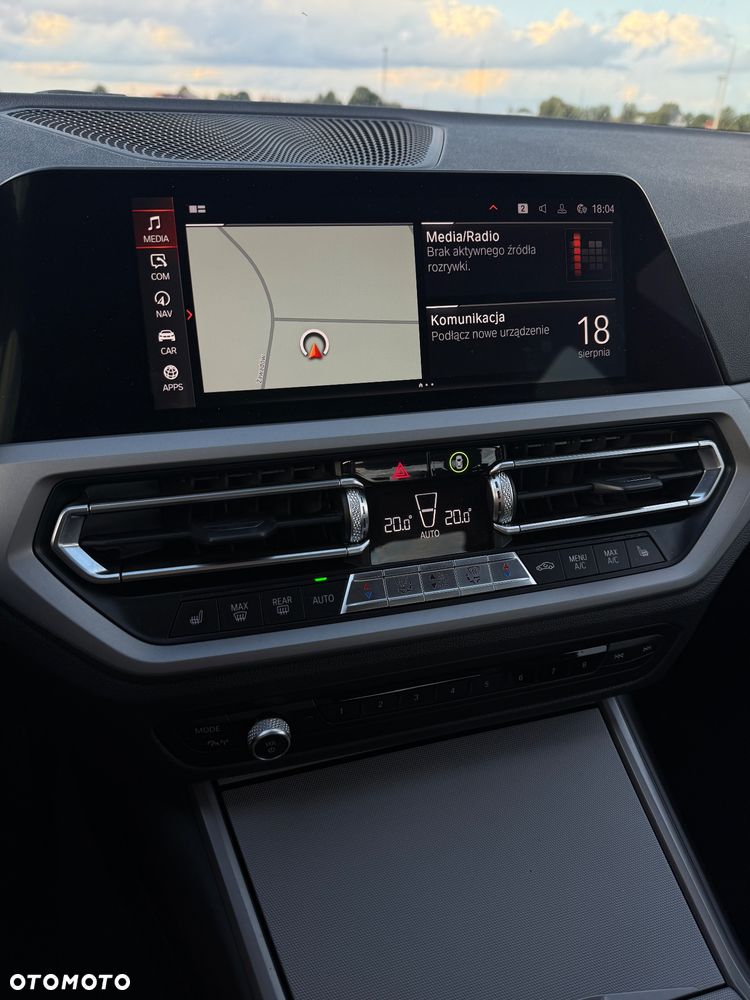 BMW Seria 3 330i Advantage - 11