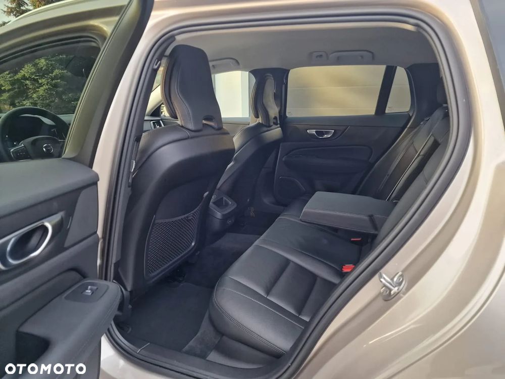 Volvo V60 B4 D Core - 16