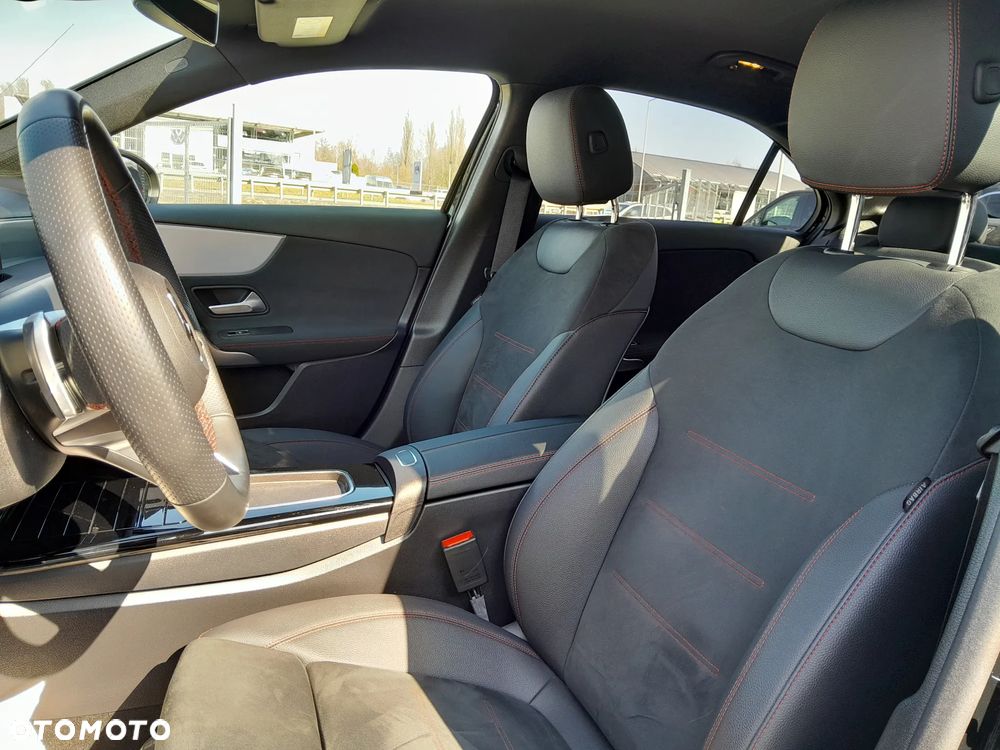 Mercedes-Benz Klasa A 200 AMG Line 7G-DCT - 9