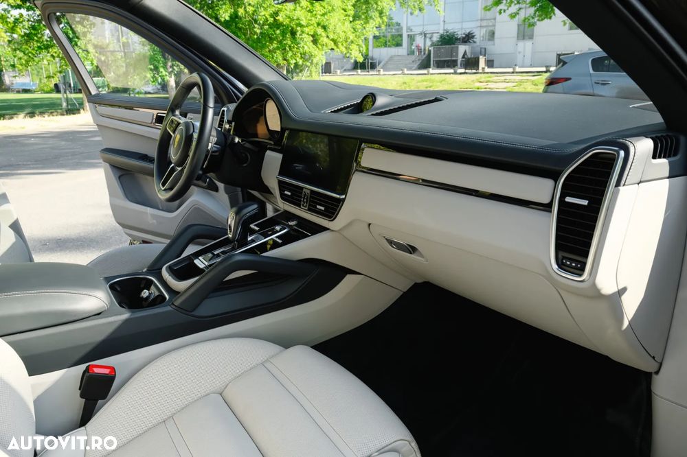 Porsche Cayenne E-Hybrid Tiptronic S - 16