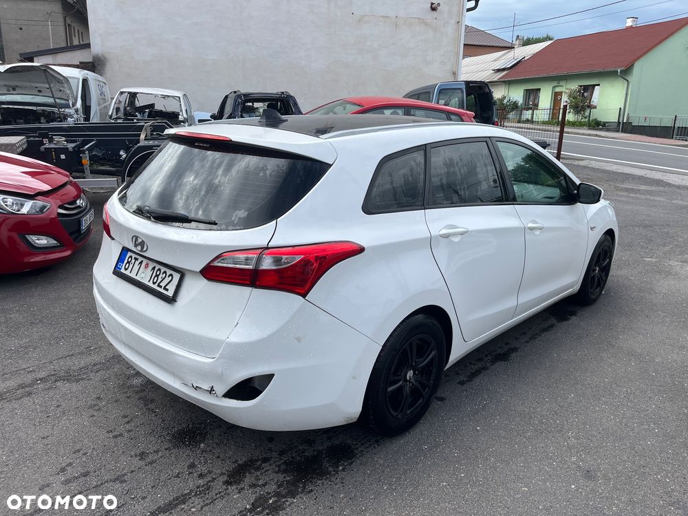 Hyundai i30 1.6 Trend - 4