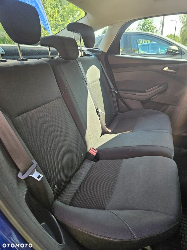 Ford Focus 1.6 SYNC Edition - 17