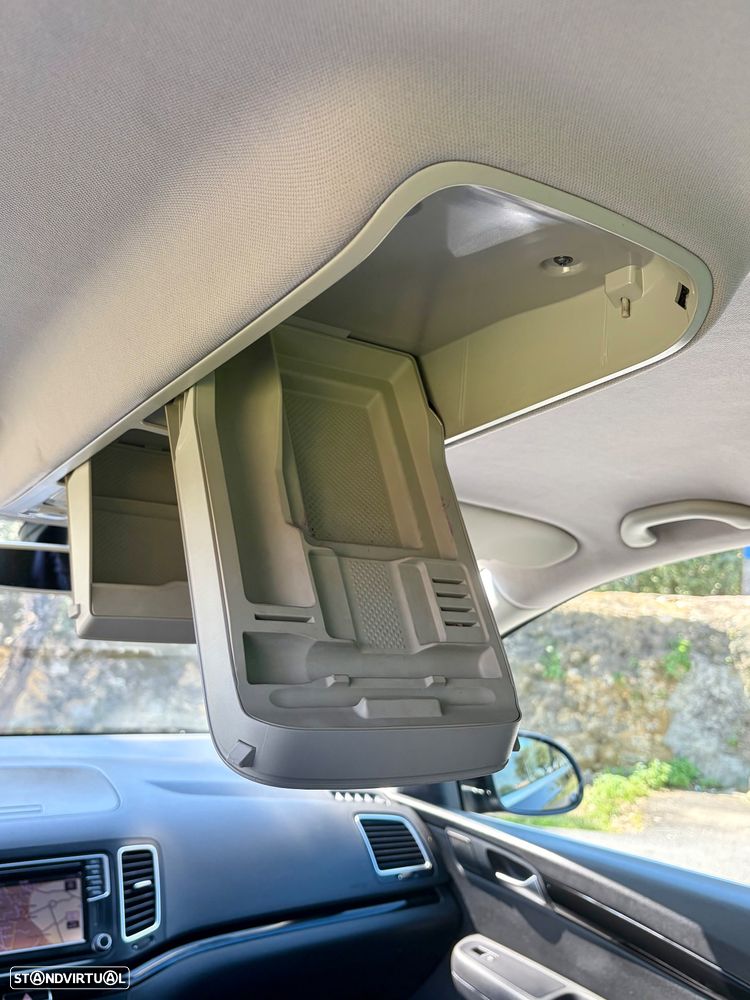 VW Sharan 2.0 TDI Blue Highline DSG - 17