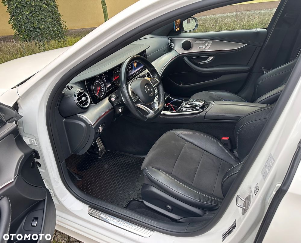 Mercedes-Benz Klasa E 220 d 9G-TRONIC - 18