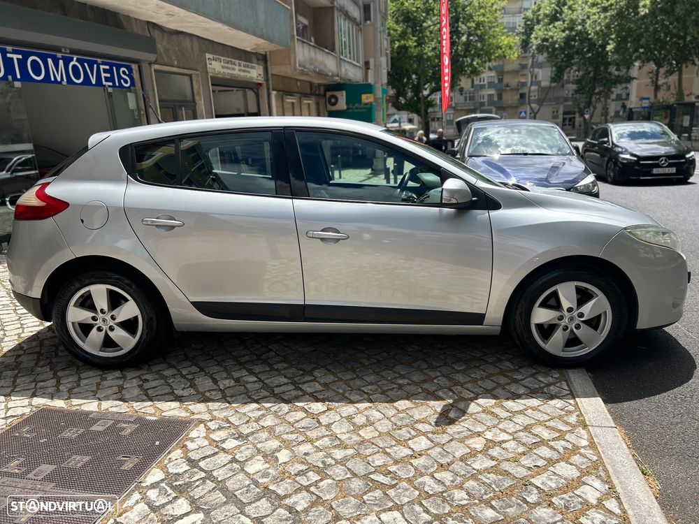 Renault Mégane 1.5 dCi Dynamique - 9