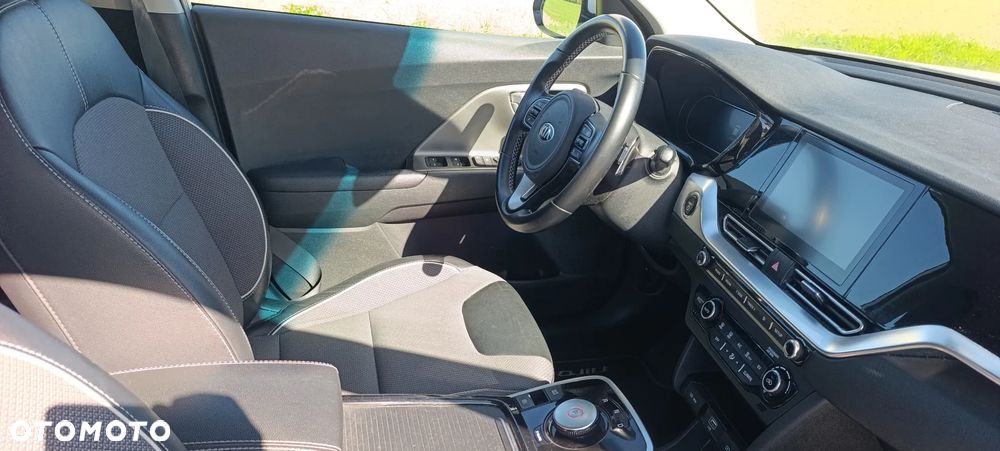 Kia Niro 64kWh L - 17