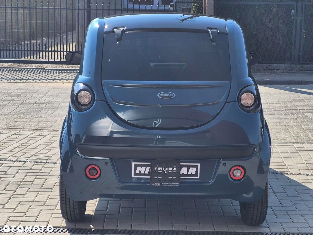 Microcar DUE - 18