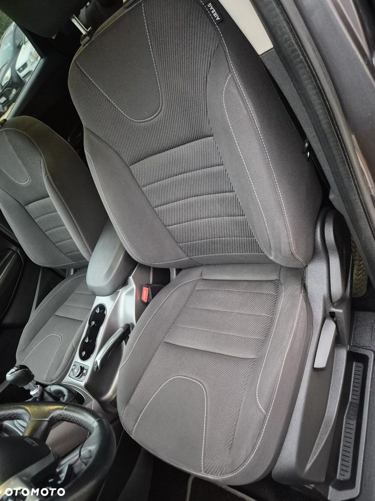 Ford Kuga 2.0 TDCi 2x4 Titanium - 7