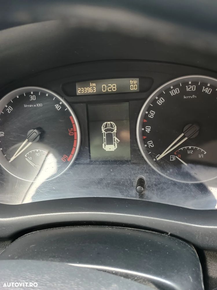 Skoda Roomster 1.9 TDI Sport - 12