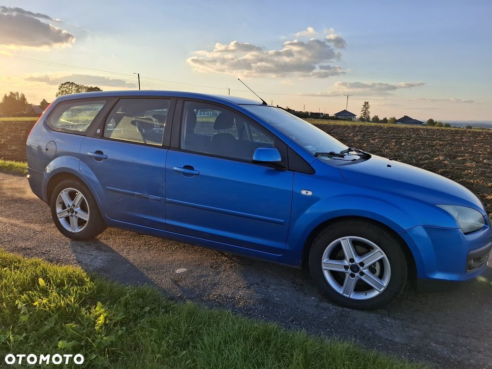 Ford Focus 1.6 Ghia - 5