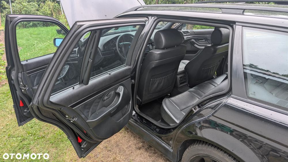 BMW Seria 5 523i - 11